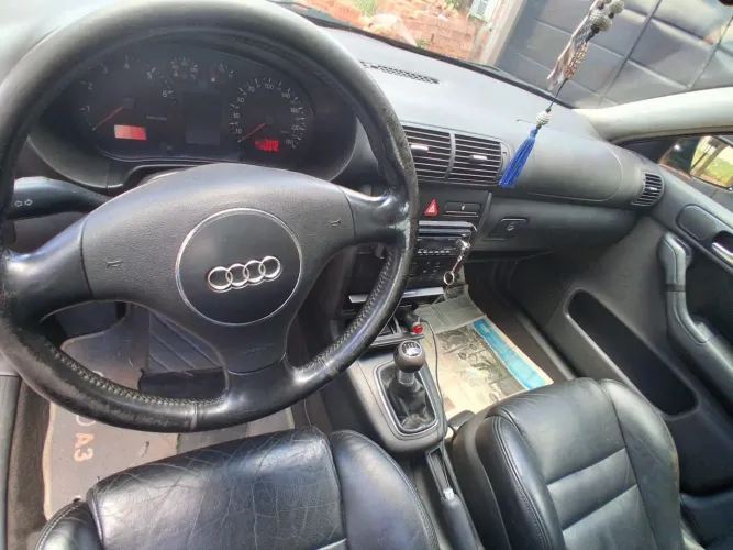Audi A3 1.8 5P Mec. 2001