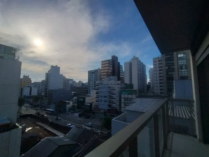 Apartamento com 3 suítes à venda no Centro