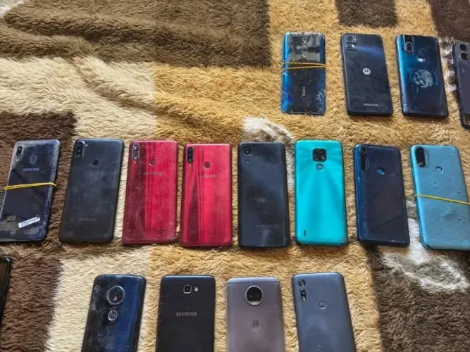Vendo aparelhos funcionando todos com tela off , vendo inteiro ou peças consulte valor !!!