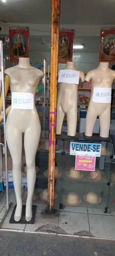 Manequins