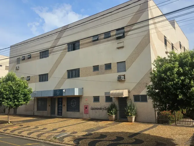 Apto LOCAÇÃO excelente localização 03 dorms, armários, 01 apto, 2 vagas - Vl Sinibaldi