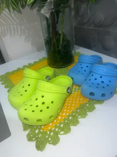 CROCS original (tam: 22/23) 