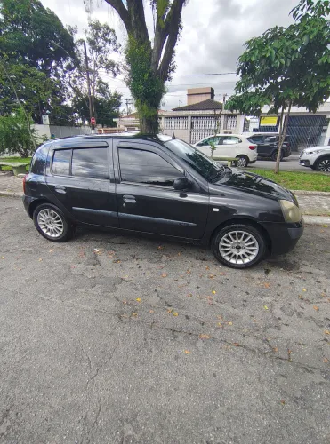 Renault Clio RT/ Privilège 1.6 16V 5P 2004