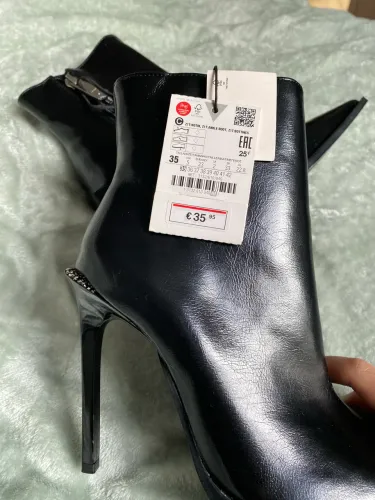 Bota Zara Nova 33/34Scarpin Com Etiqieta