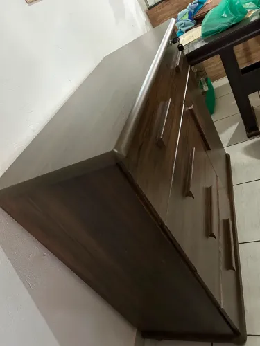 Cômoda à venda - ótimo custo-benefício!