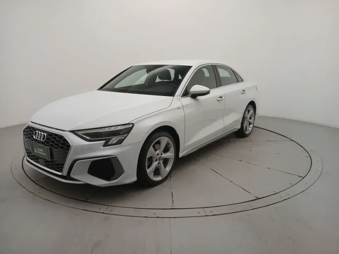 Audi A3 Sedan S-line 2.0 TFSI S-tronic 2024