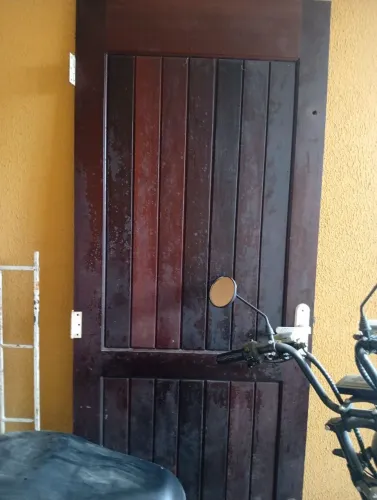 Porta madeira maciça