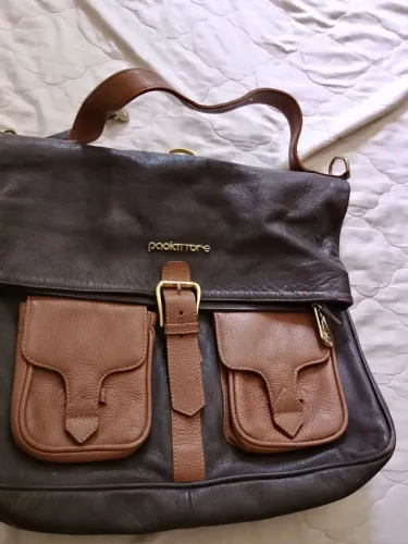 Bolsa de couro legítimo com bastante espaço