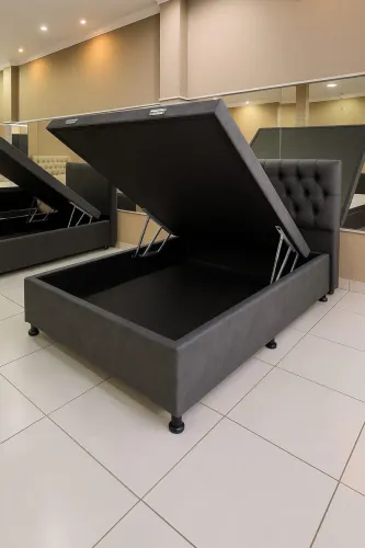 Cama casal com baú