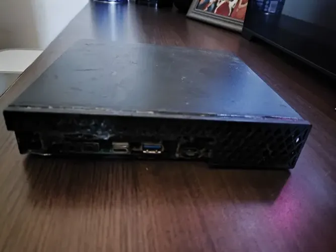Mini PC Dell OptiPlex 7060 (i5 8500T + 8GB SSD + 128GB) com avaria na carcaça