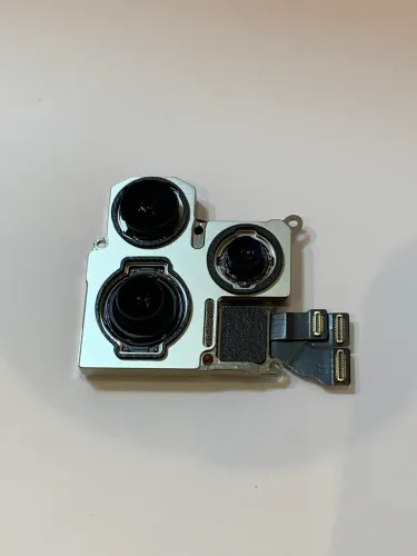 Câmera traseira iPhone 15 Pro original retirada