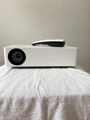 Projetor LG cinebeam Smart tv 4k 1500 lumens