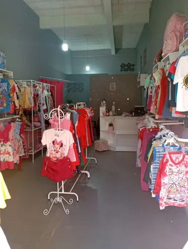 Vendo fundo de loja infantil completo