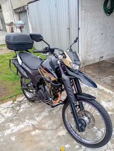 Vende se. Lander 250.