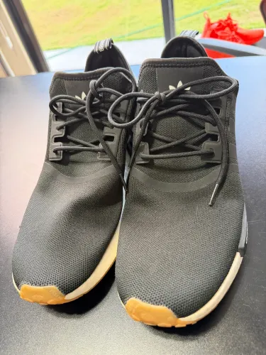  Tênis Adidas NMD-R1 Primeblue Preto