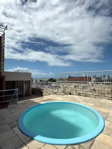 Apt 2 quartos Elevador Prox a praia