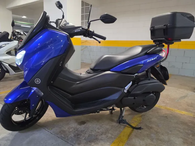 Nmax 160 Connected 160 ABS - c/ Baú Givi 33l - moto novíssima sem igual .