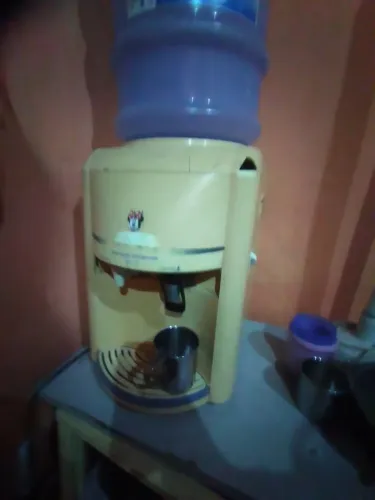 Gelagua muito conservada silencioso e gelando muito 