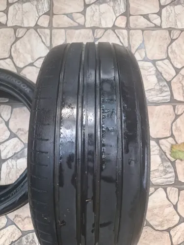 Pneu 245/45/R18