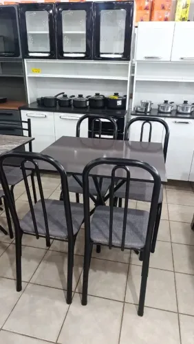 Mesas 4 cadeiras