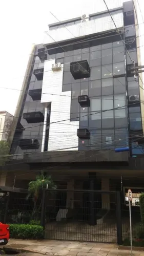 EXCELENTE SALA COMERCIAL!!! Aprox. 40m², dividida em 2 salas, cozinha, banheiro social e b