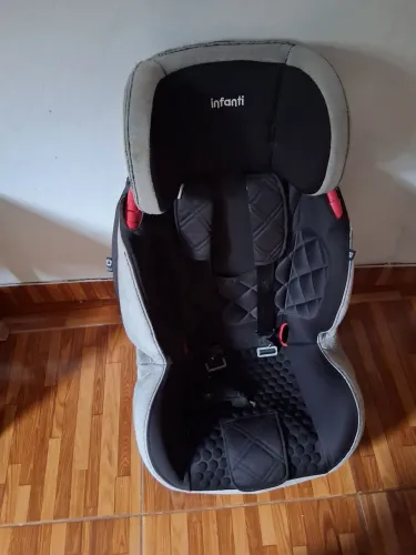 Cadeirinha infantil para automovel