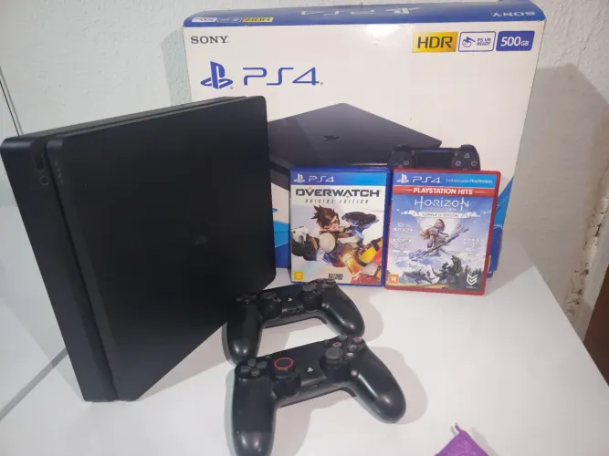 PS4 em ótimo estado