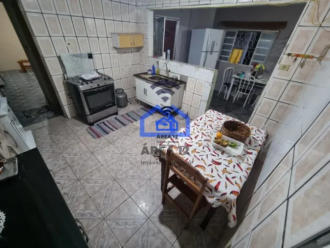 Área à venda no bairro do Porto Novo - com 4 casas contendo quarto, sala, cozinha e banhei