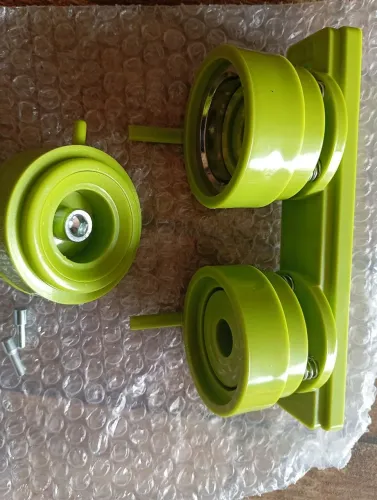 máquina de fazer botões e broches