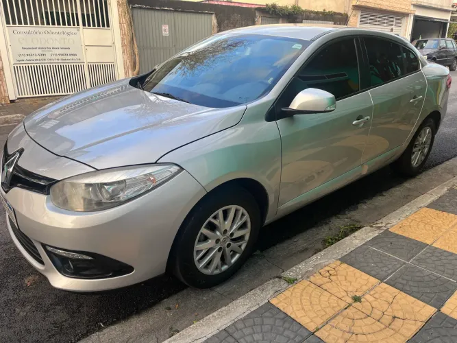 Renault Fluence Sed. Dynamique 2.0 16V Flex Aut. 2016