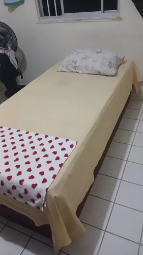 Cama box solteiro.
