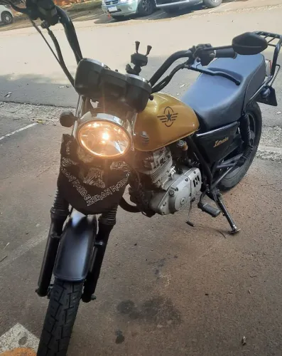 Vendo intruder 125 ano 2013