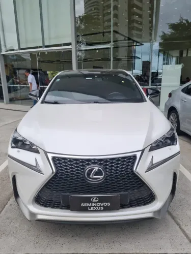 Lexus NX-200T F-sport 2.0 16V 238cv Aut. 2016