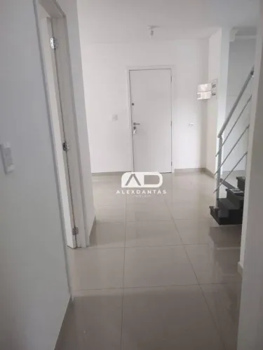 Aluga-se ou vende-se ótima cobertura no bairro Osvaldo Cruz, São Caetano do Sul!