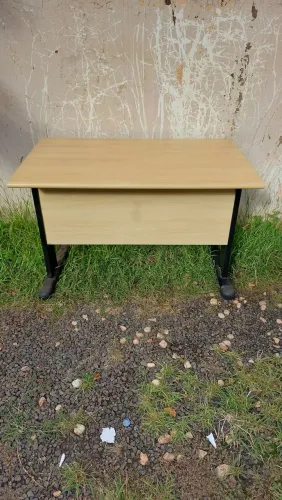 Mesa de madeira escritório
