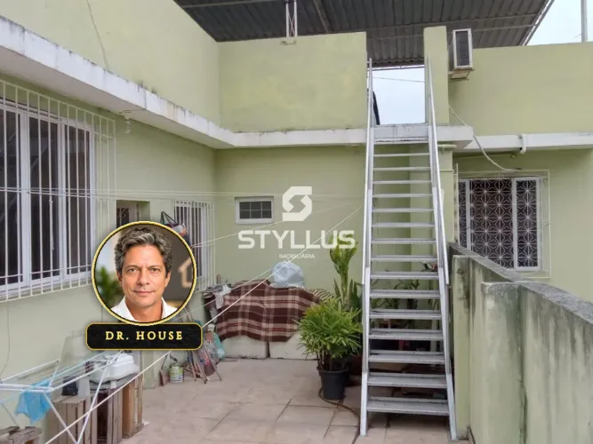 Apartamento Tipo Casa Espaçoso com Quintal e Terraço em Todos os Santos! M57Z