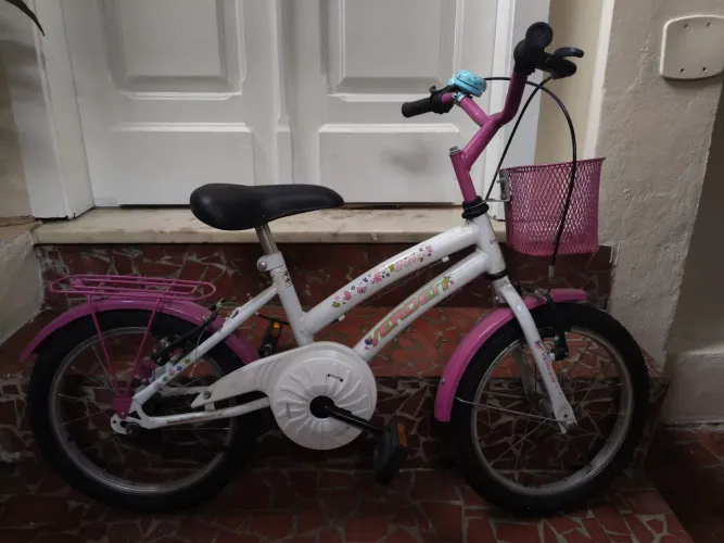 Bicicleta aro 16 pouco uso.