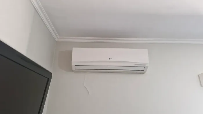 Ar-Condicionado LG Split 12.000 BTUs - Excelente Funcionamento