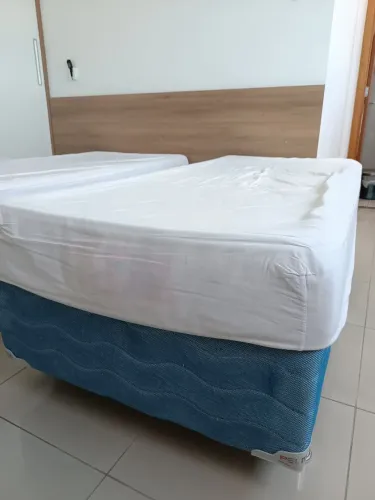 Vendo cama box solteiro Pelmex 