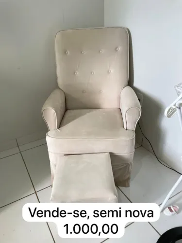 Poltrona de amamentação 