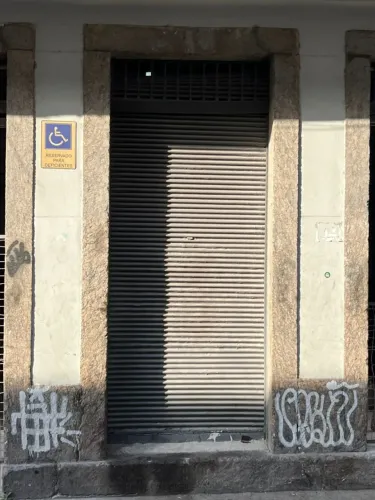 Porta de Aço para Loja com Mola - 3,00 x1,68 Manual