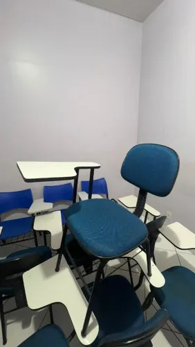Cadeira Universitária com prancheta