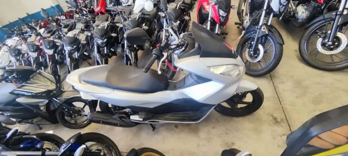 HONDA PCX 150 PRATA 2017 Shalon veículos Cariacica