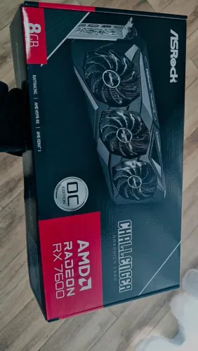 Placa de Vídeo Gpu Asrock Amd Radeon Rx 7600 Challenger Pro Oc 8gb Gddr6 NOVA