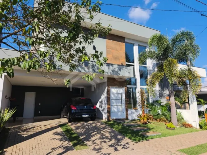 Casa à Venda em São Carlos - 3 Suítes em Condomínio