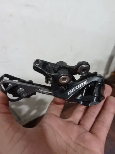 Câmbio traseiro Shimano deore 9 v