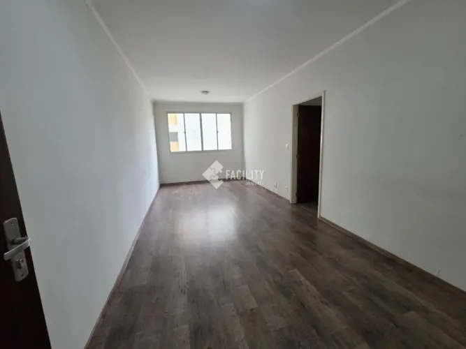 Apartamento a venda na Avenida Moraes Sales Bosque.