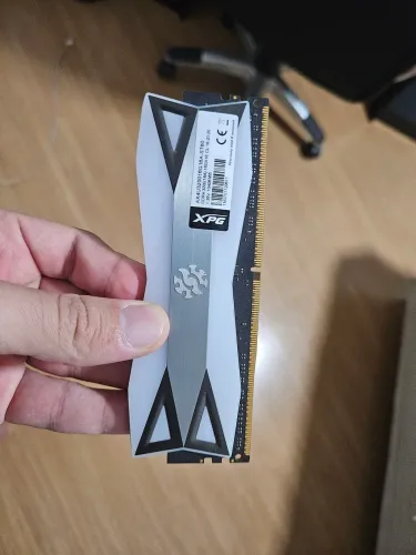 MEMÓRIA RAM 16GB XPG D60G SPECTRIX DDR4