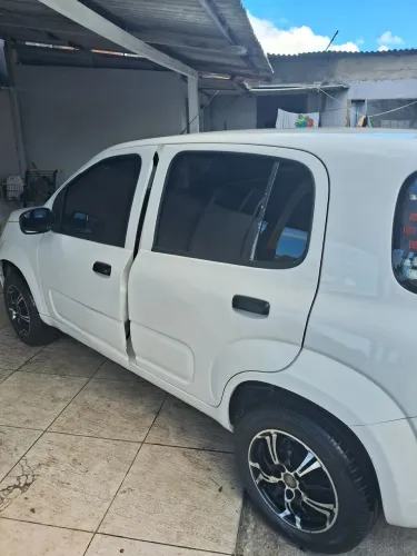 Fiat Uno Attractive 1.0 EVO Fire Flex 8V 5P 2016