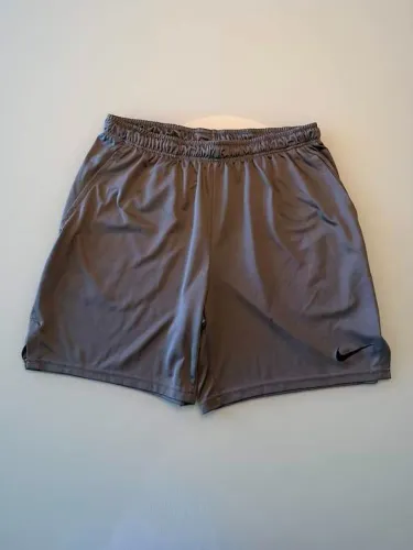 Short Nike Dry-Fit de malhação